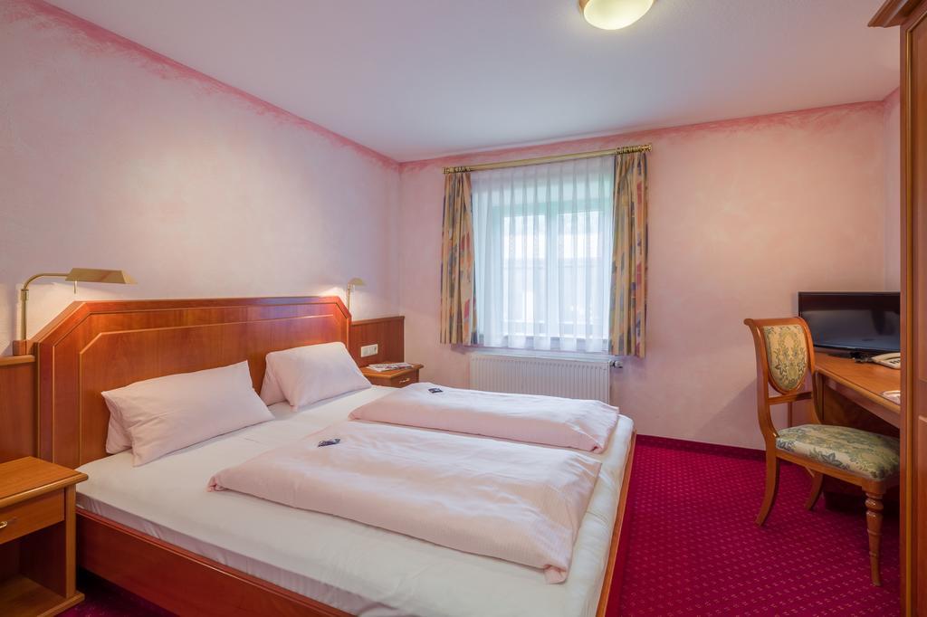 Hotel Hoerterer Der Hammerwirt Siegsdorf Exterior photo