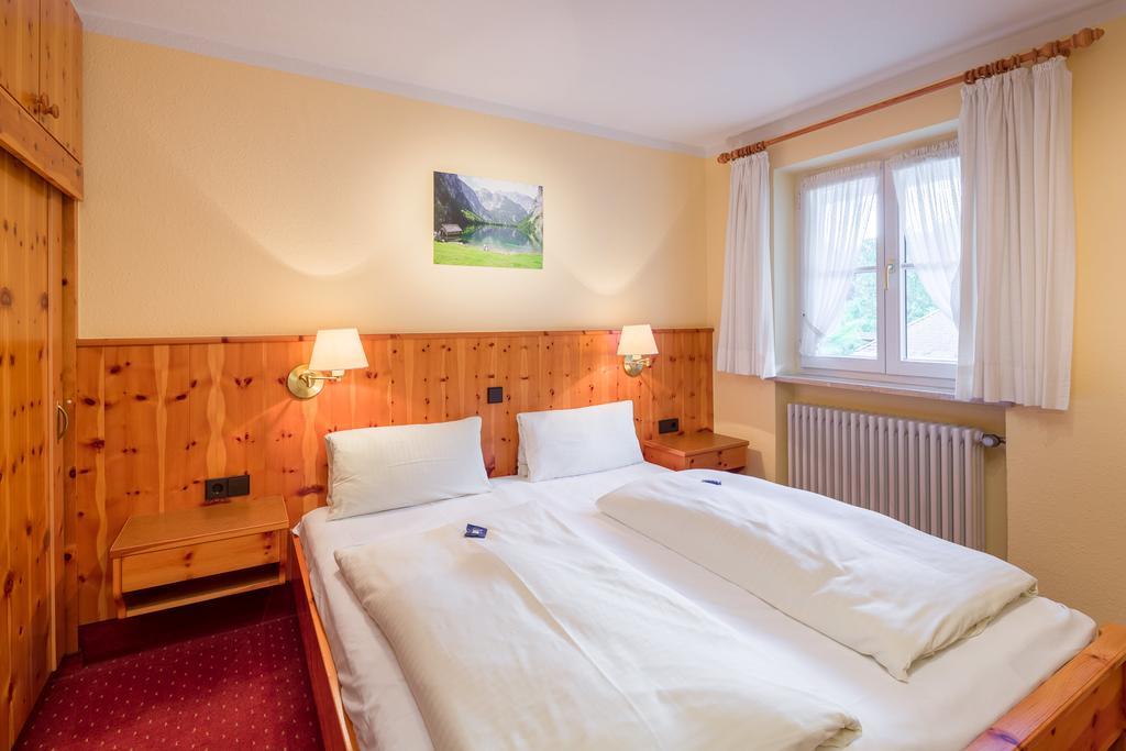 Hotel Hoerterer Der Hammerwirt Siegsdorf Room photo